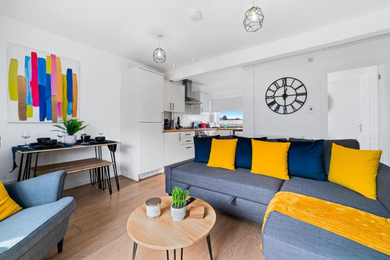 Village Cwtch Whitchurch 2 Bedroom Apartment カーディフ エクステリア 写真