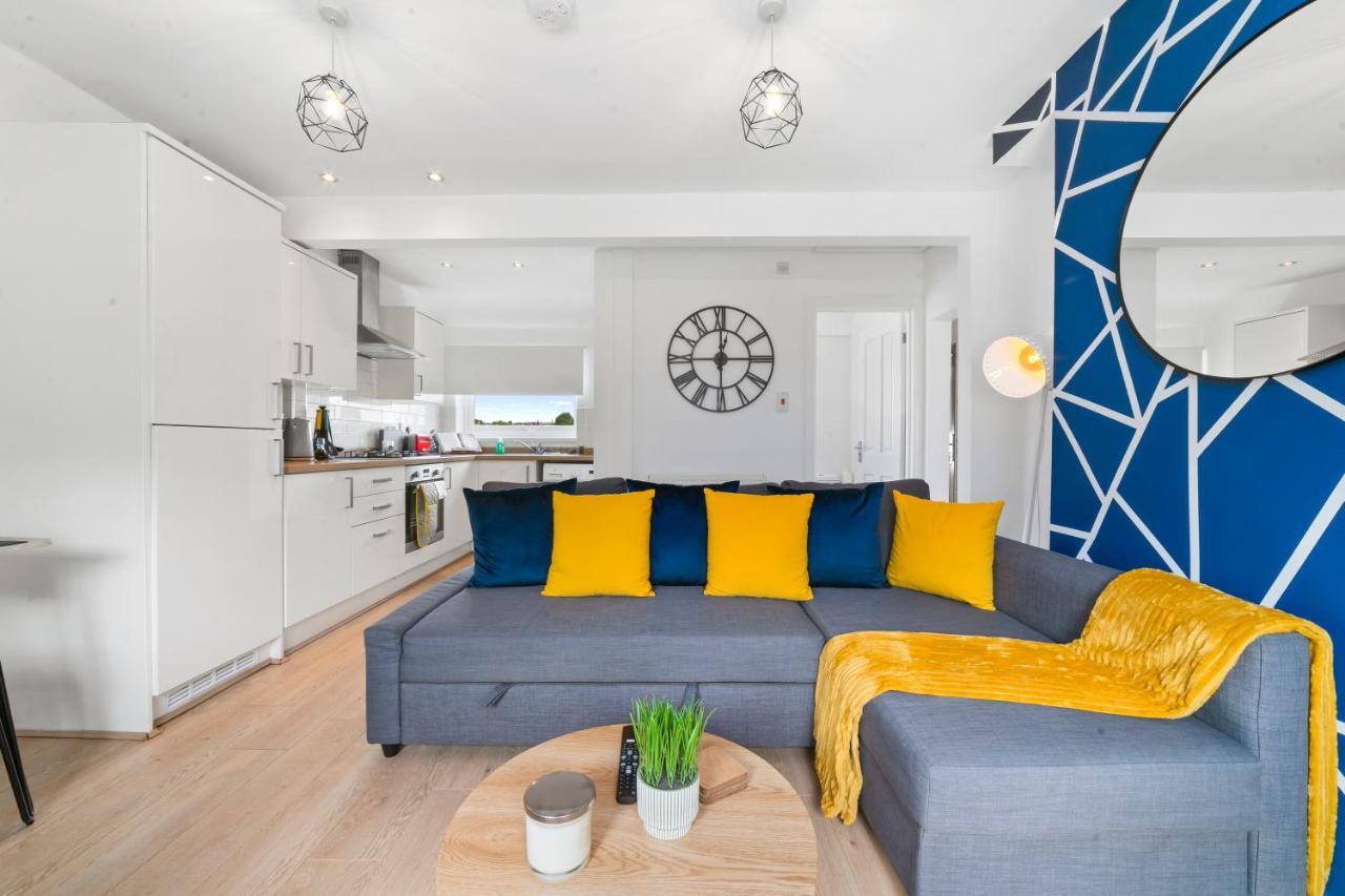Village Cwtch Whitchurch 2 Bedroom Apartment カーディフ エクステリア 写真