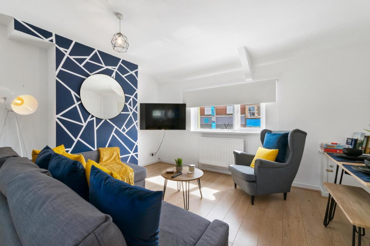 Village Cwtch Whitchurch 2 Bedroom Apartment カーディフ エクステリア 写真